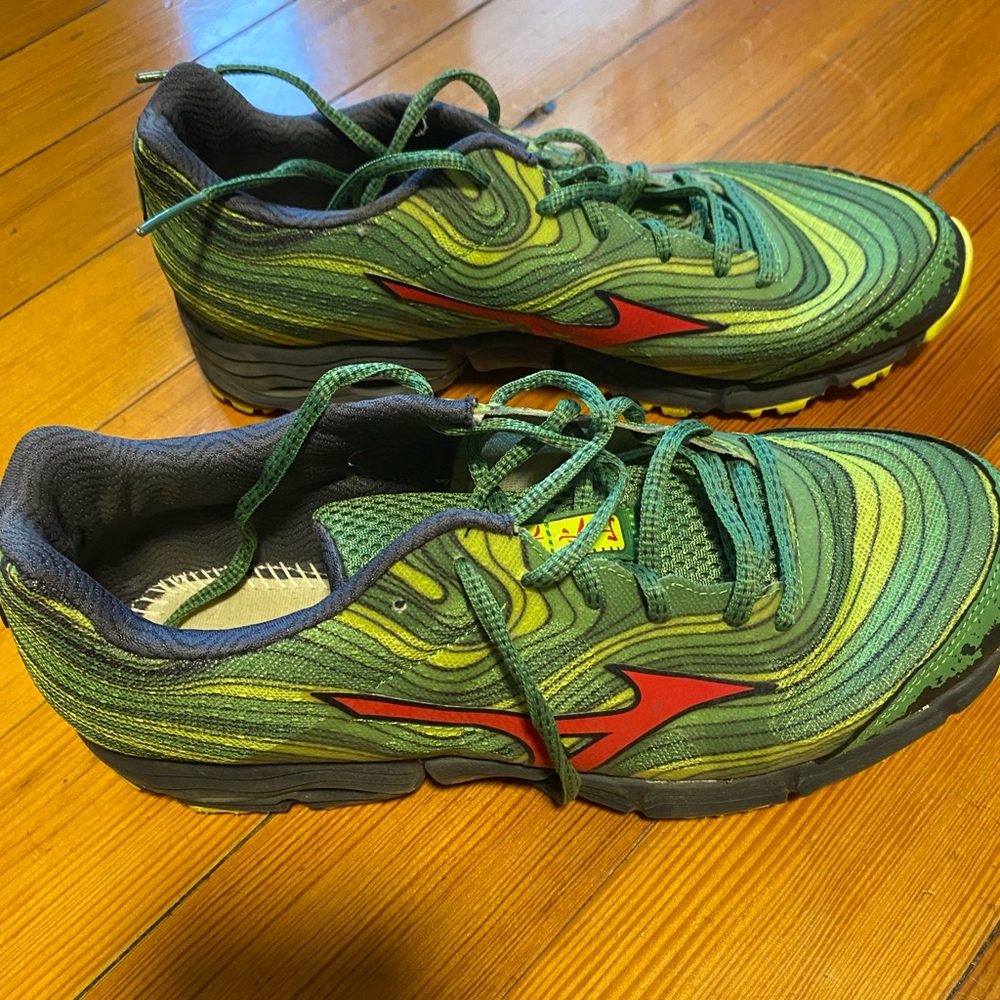 Mizuno Sneakers